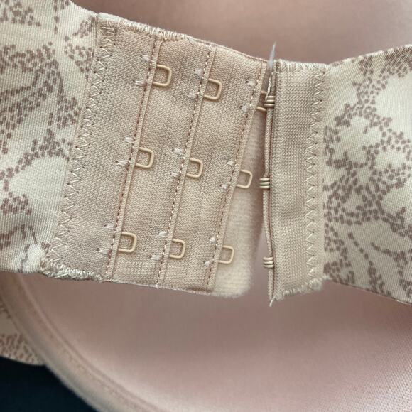 Anne Klein tshirt Bra Size 42D 2-Pack Smooth Full Figure Pink Floral & Gray NWT - Picture 5 of 6